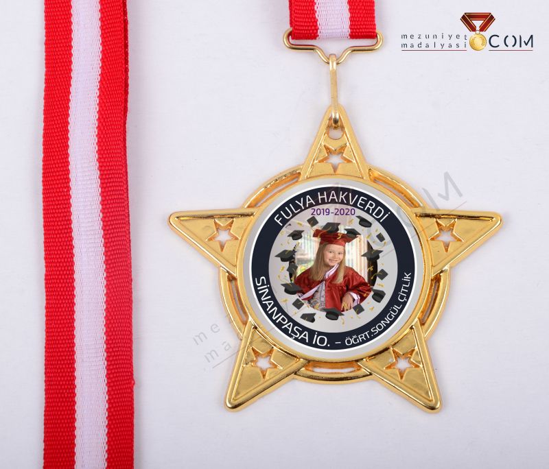 4.sınıf mezuniyet madalyası fotoğraflı